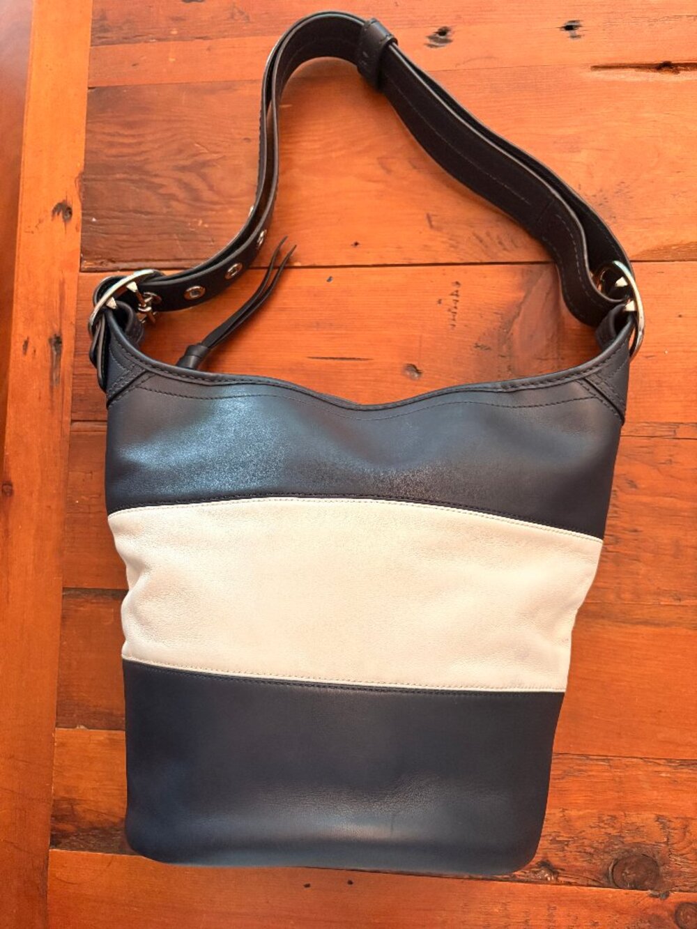 VINTAGE COACH RUGBY STRIPE NAVYWHITE DUFFLE BUCKET CROSSBODY SHOULDER BAG